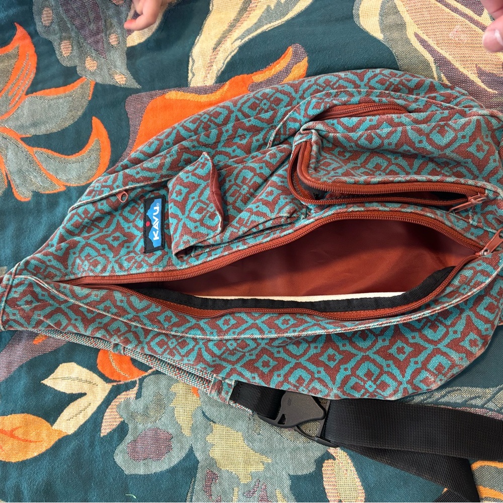Kavu Patterned Rope Bag - Picture 2 of 5